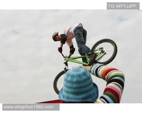 极限运动纪实：记录重庆极限运动队的逆袭之旅